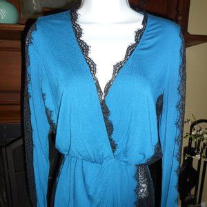 Sexy VS Moda International stunning blue top, XS